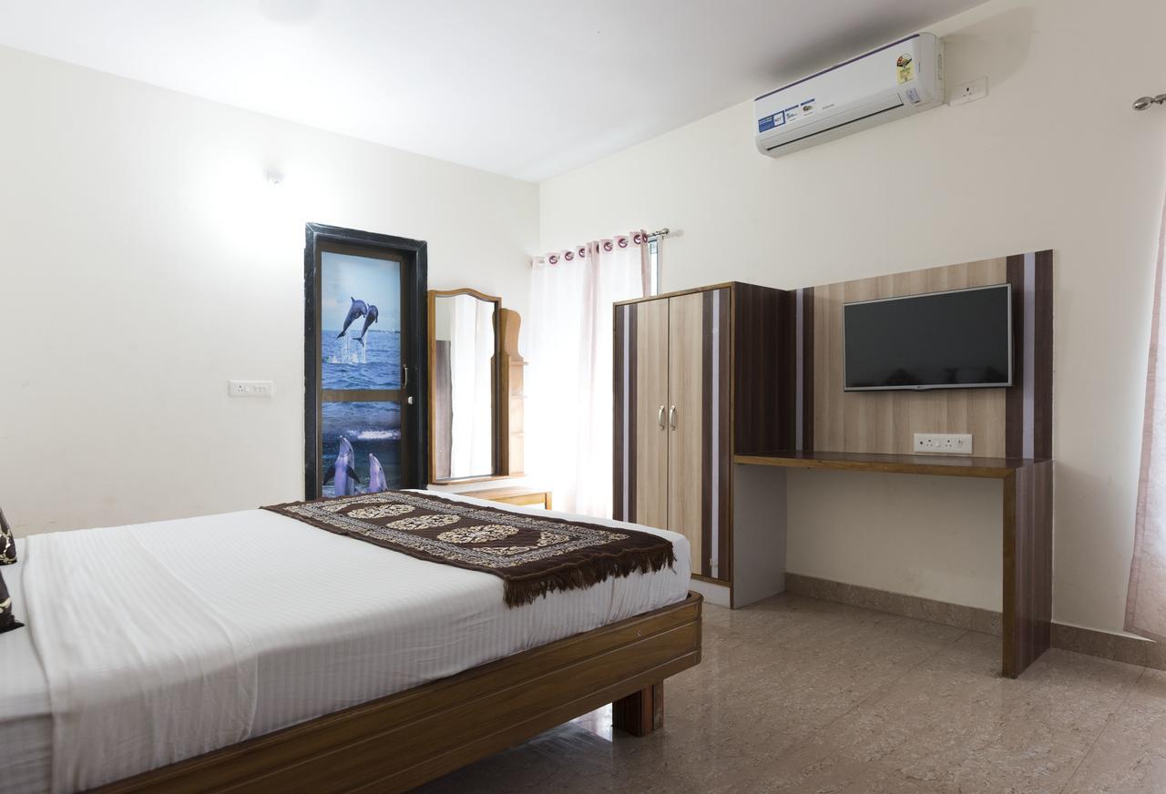 Hotel M J Residency Пури Екстериор снимка