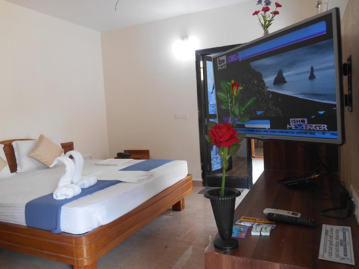 Hotel M J Residency Пури Екстериор снимка