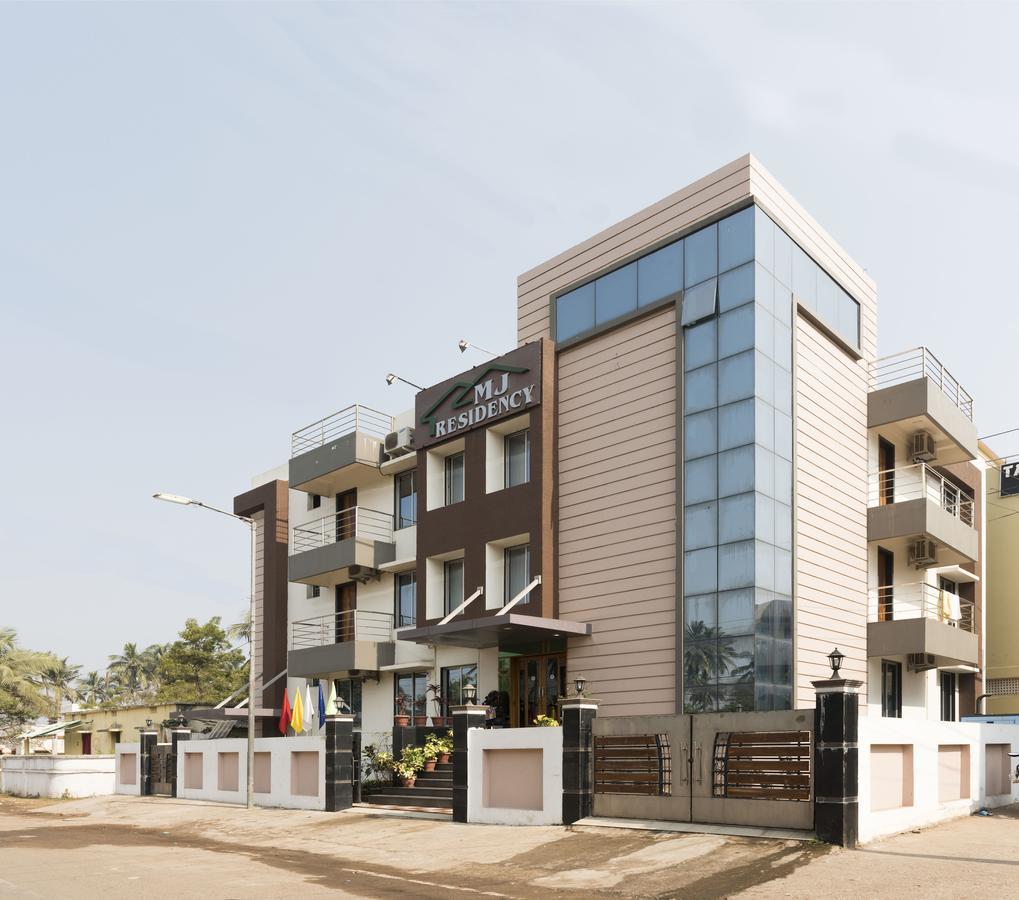 Hotel M J Residency Пури Екстериор снимка