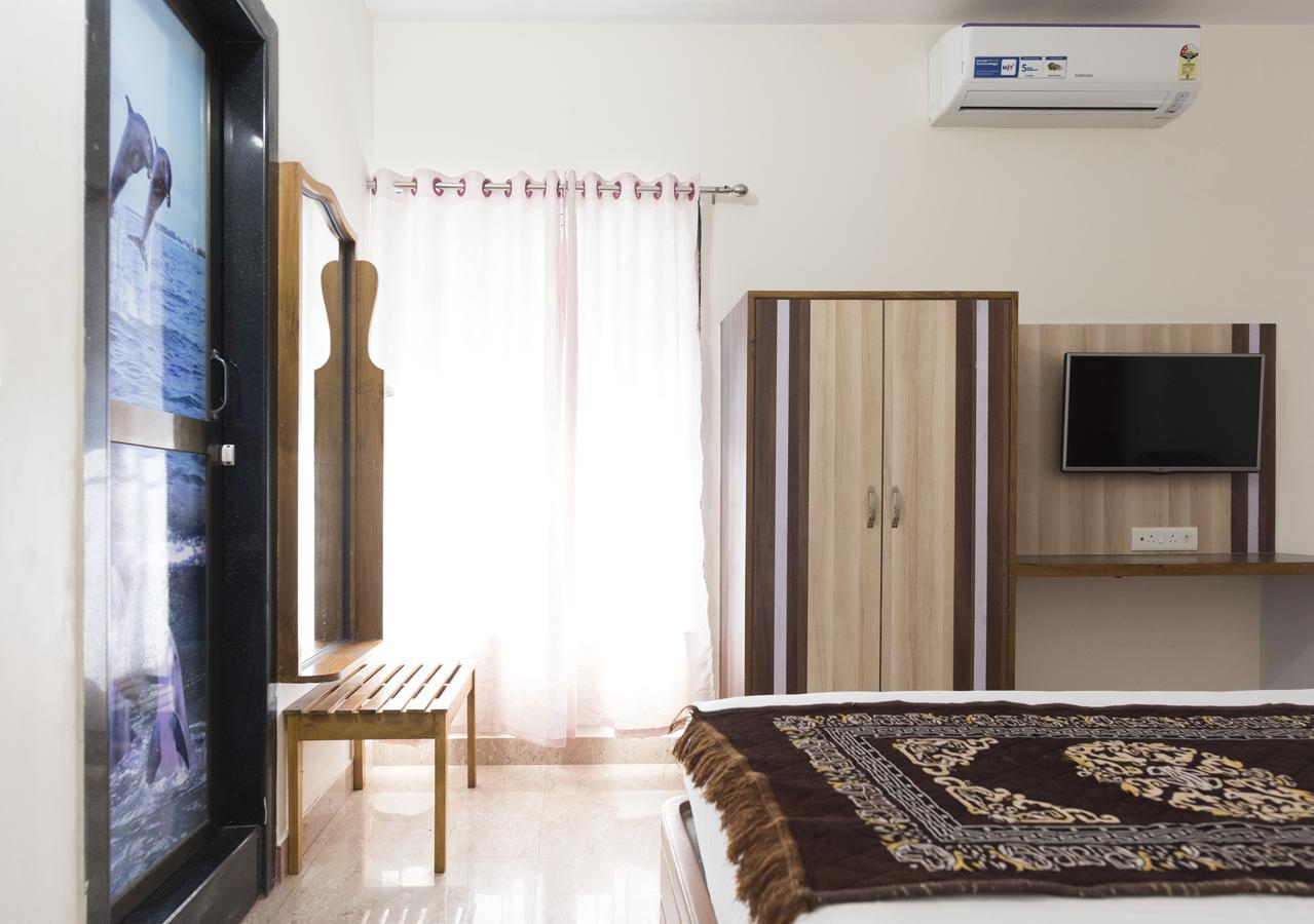 Hotel M J Residency Пури Екстериор снимка
