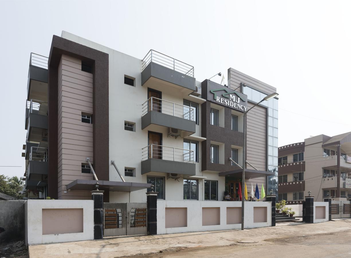 Hotel M J Residency Пури Екстериор снимка